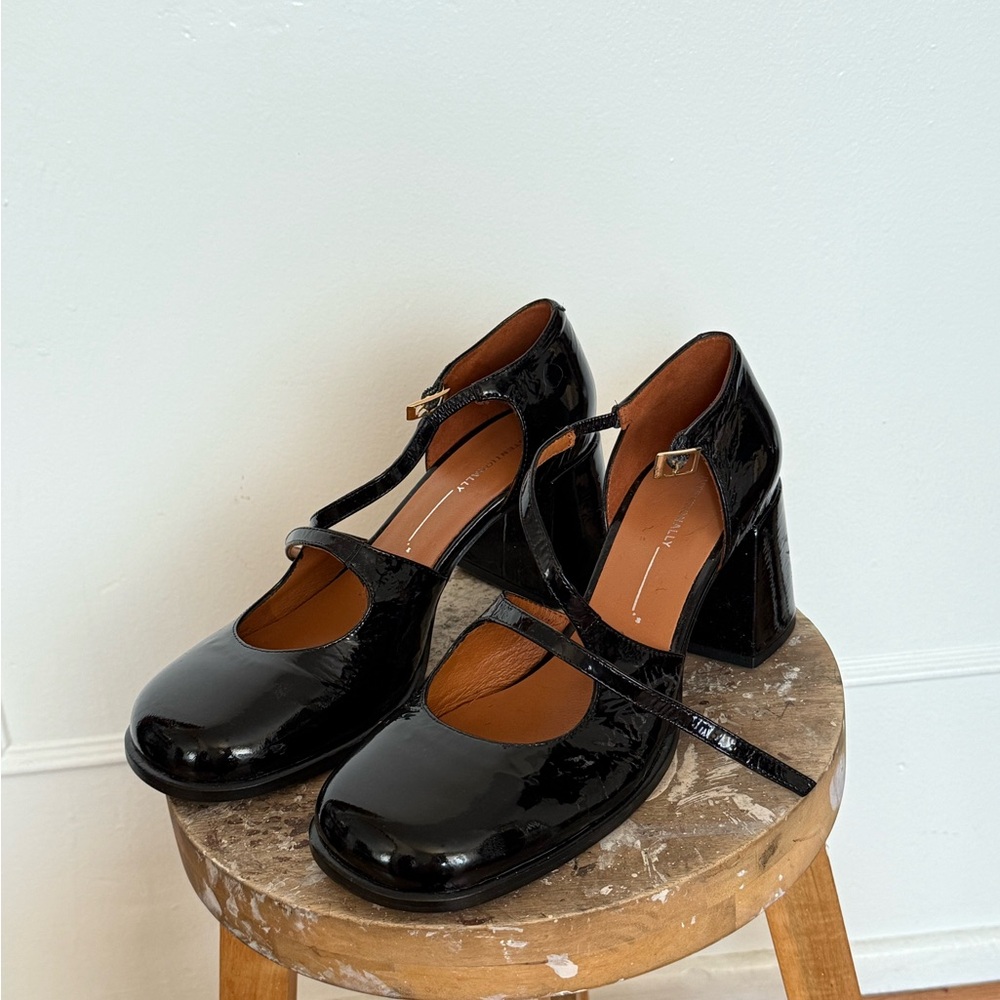INTENTIONALLY BLANK Glossy Black Heels